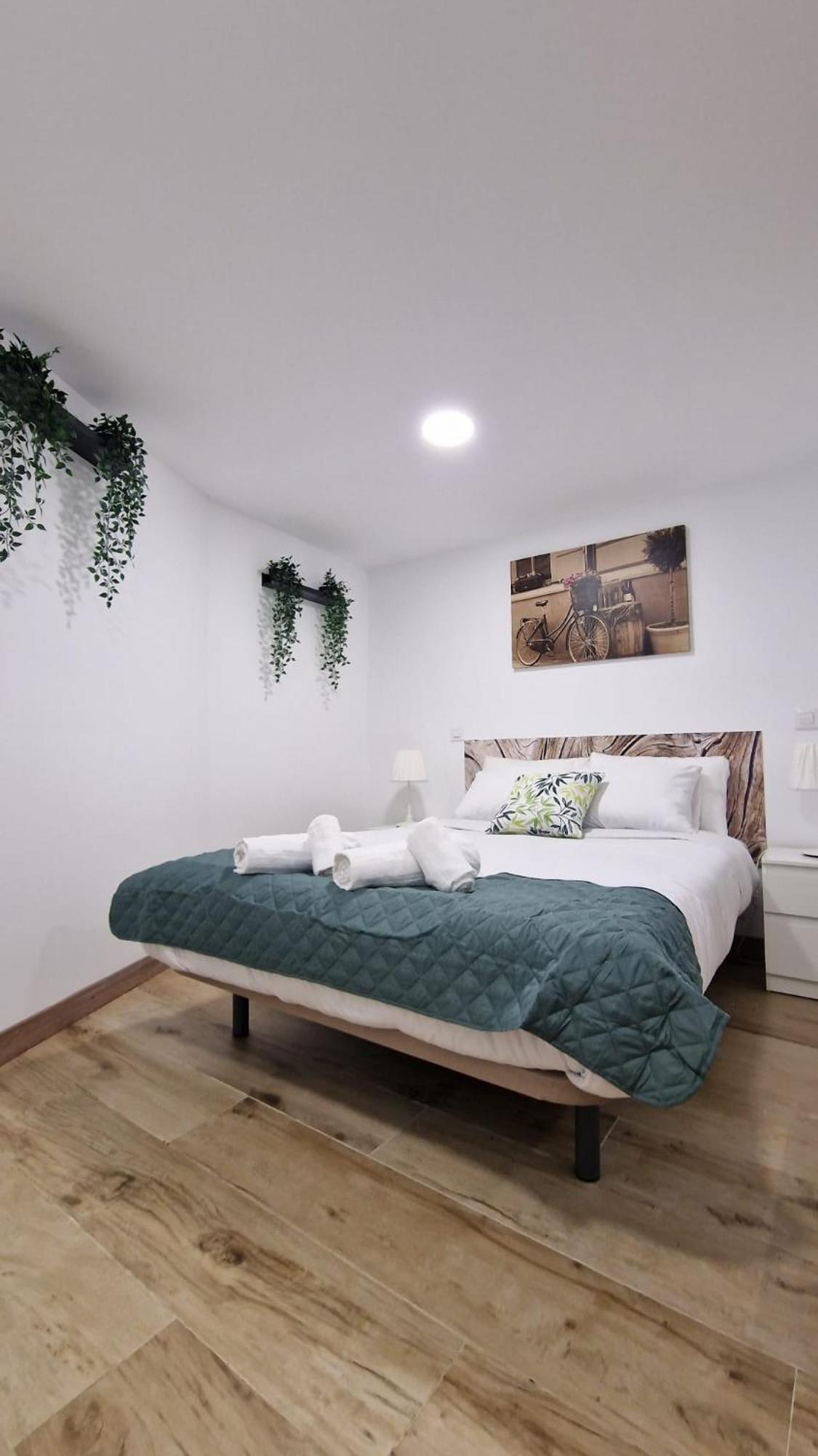 Almendrales Apartment Madrid Luaran gambar