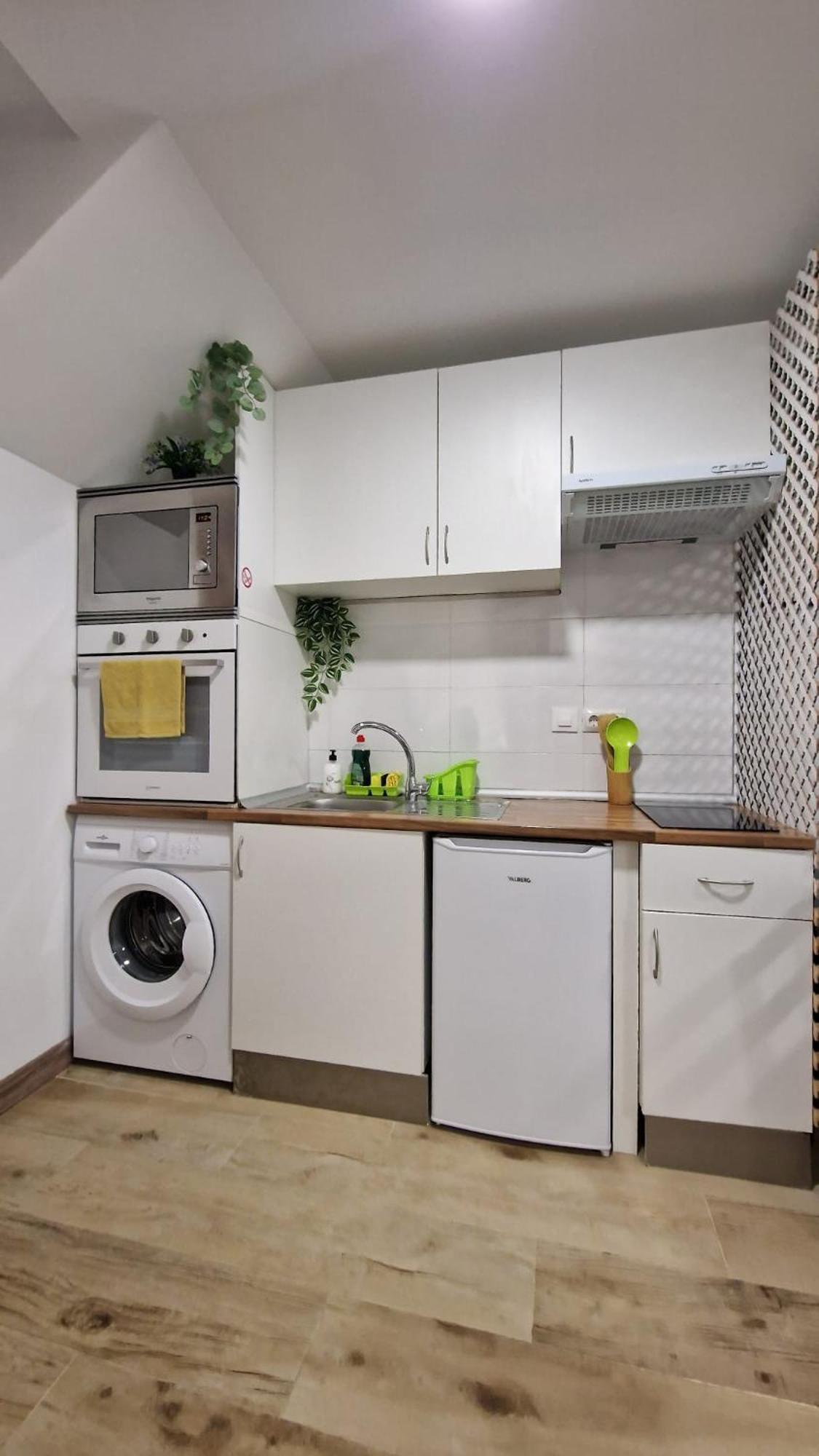 Almendrales Apartment Madrid Luaran gambar
